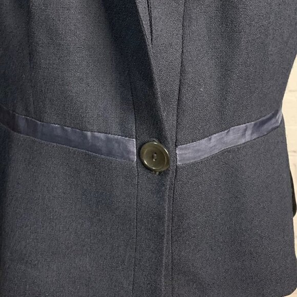 Gianfranco Ferre Black Blazer with Satin waist trim Size 10 - Picture 3 of 14